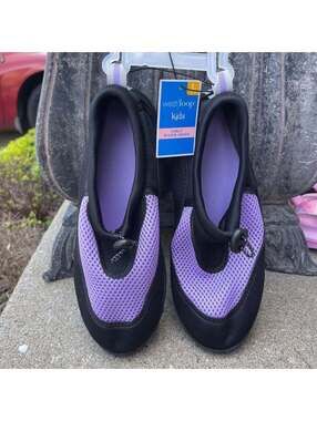 West Loop Kids Girls Purple & Black Mesh Water Aqua Shoes Size Large 4/5 NEW